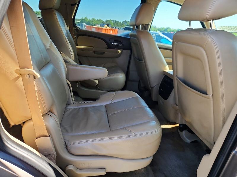Photo 11 from auction – 2011 CHEVROLET TAHOE with VIN 1GNSCBE03BR365833