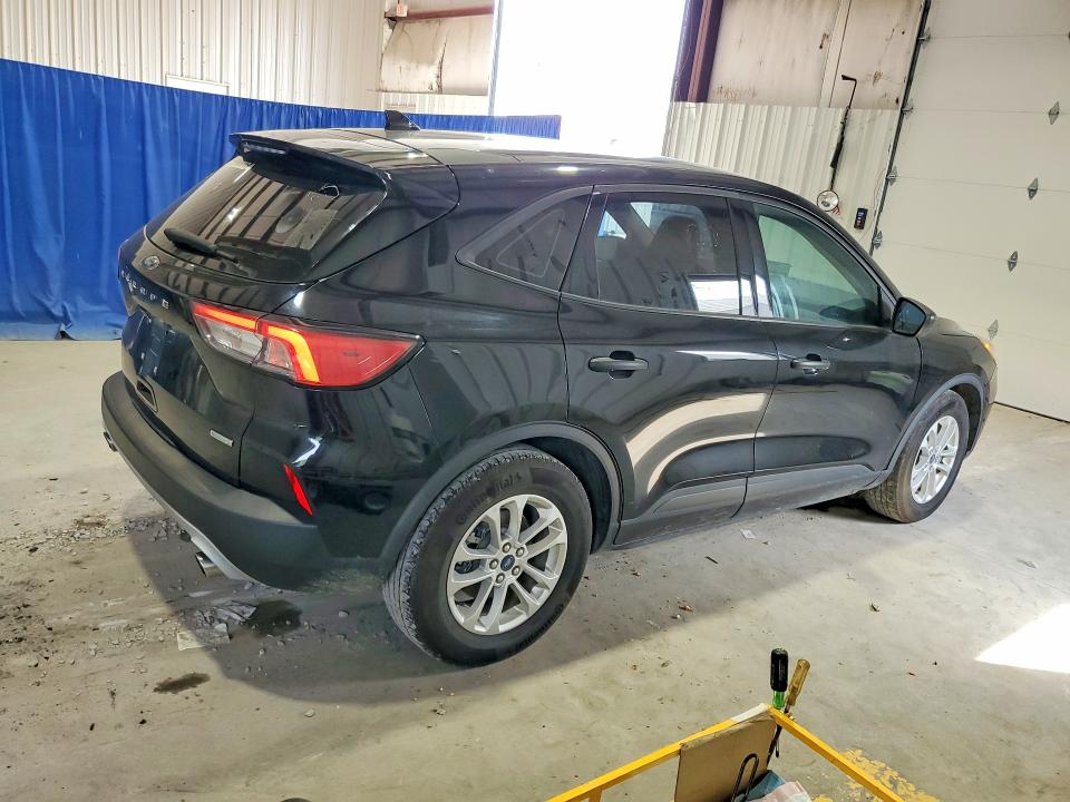 Photo 3 from auction – 2020 FORD ESCAPE with VIN 1FMCU0F67LUA23040