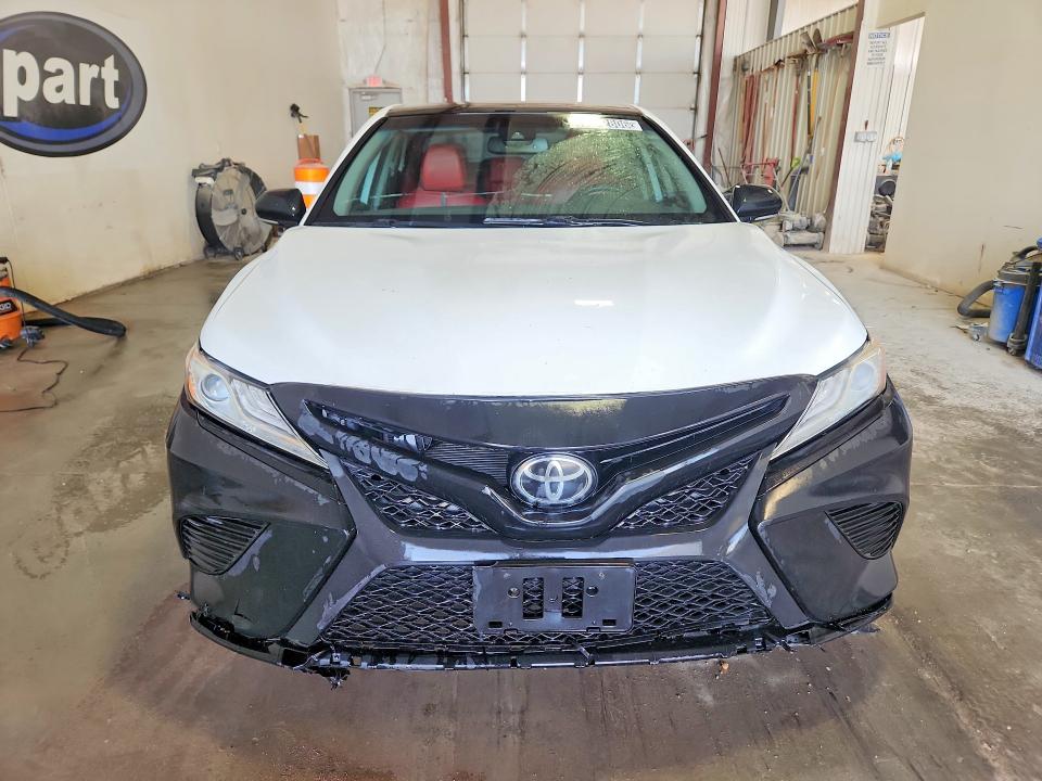 Photo 5 from auction – 2020 TOYOTA CAMRY with VIN 4T1K61BK7LU007855