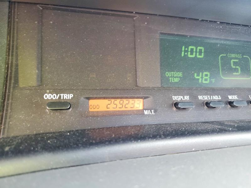 Photo 9 from auction – 2000 TOYOTA AVALON with VIN 4T1BF28B1YU052603