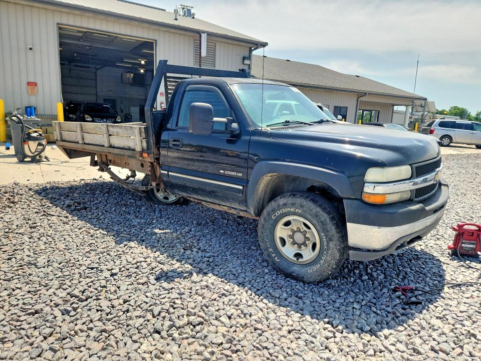 Photo 4 from auction – 2001 CHEVROLET SILVERADO with VIN 1GCHK24U71E132795