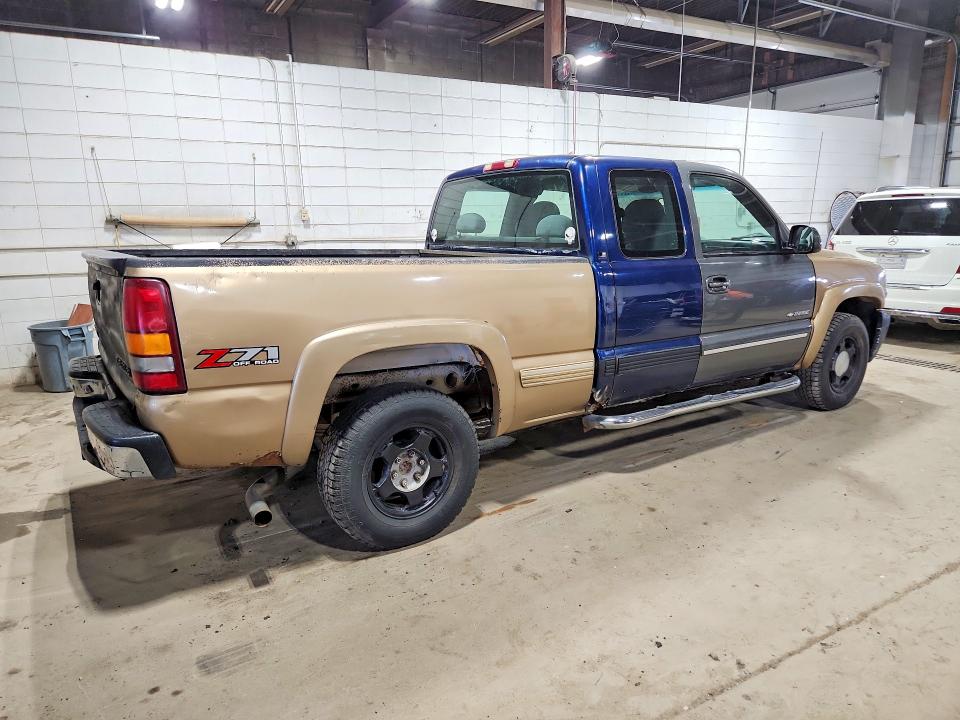 Photo 3 from auction – 2001 CHEVROLET SILVERADO with VIN 1GCEK19T61Z226916