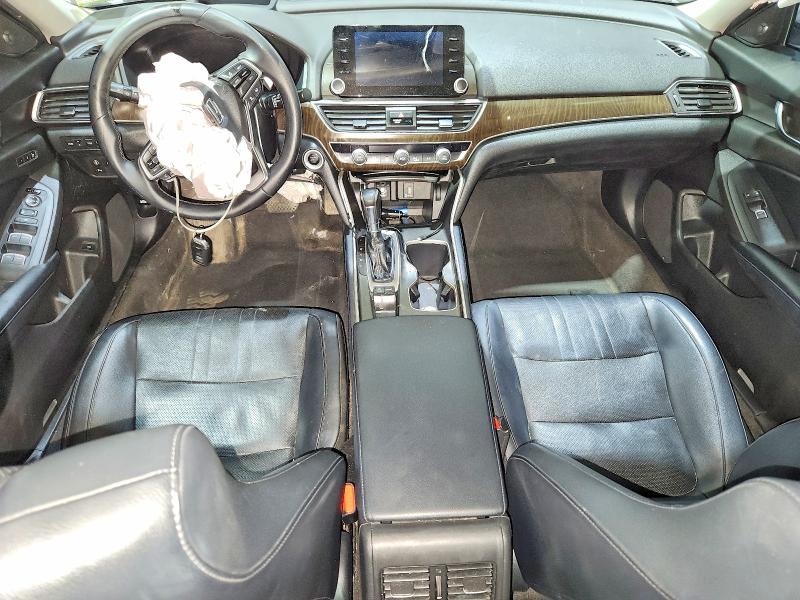 Photo 8 from auction – 2018 HONDA ACCORD with VIN 1HGCV1F92JA013677