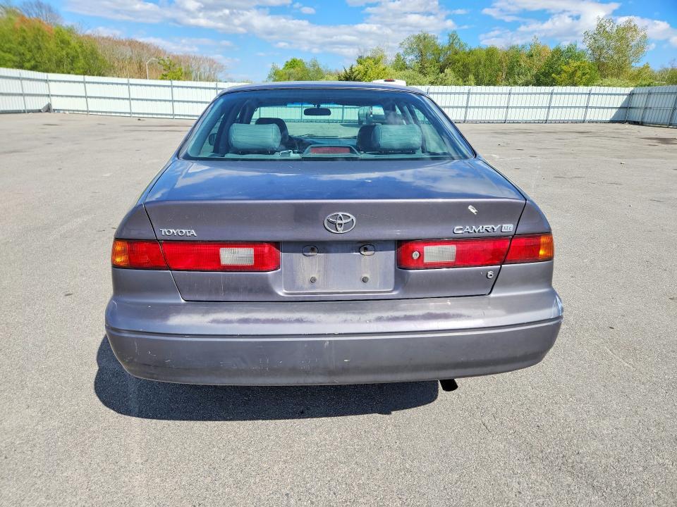 Photo 6 from auction – 1998 TOYOTA CAMRY with VIN 4T1BF28K8WU056628