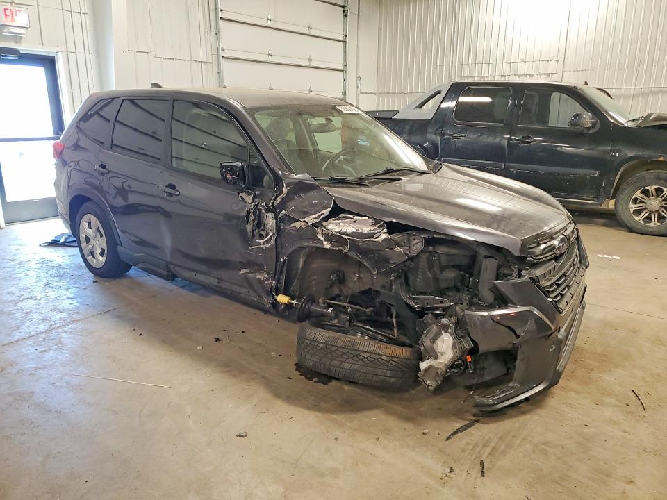Photo 4 from auction – 2023 SUBARU FORESTER with VIN JF2SKAAC5PH417659