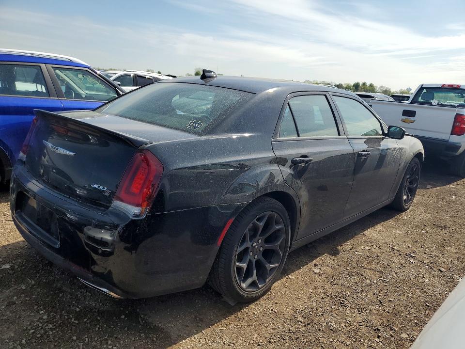 Фото 3 с аукциона – 2020 CHRYSLER 300 с VIN 2C3CCABG9LH217393