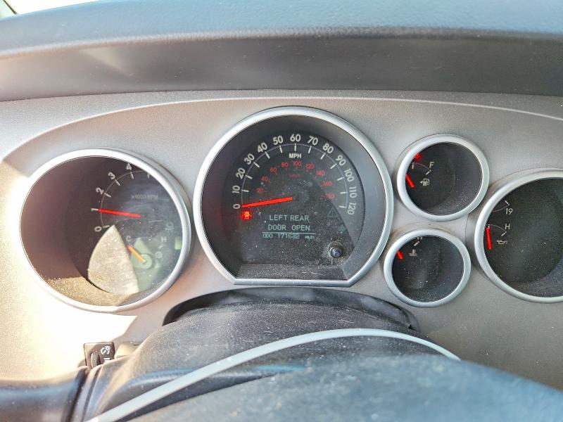 Photo 9 from auction – 2011 TOYOTA TUNDRA with VIN 5TFHW5F14BX198722