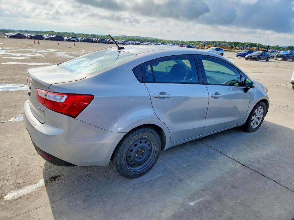 Photo 3 from auction – 2013 KIA RIO with VIN KNADN4A38D6147556