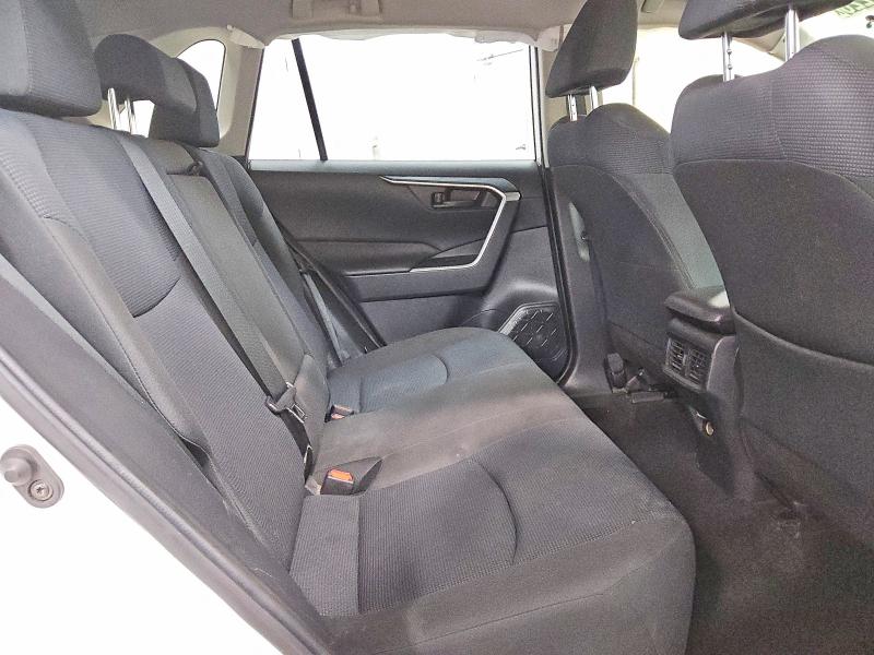 Photo 11 from auction – 2023 TOYOTA RAV4 with VIN JTMG1RFVXPD093177