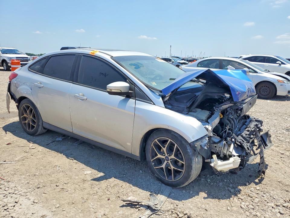 Photo 4 from auction – 2017 FORD FOCUS with VIN 1FADP3H20HL332881