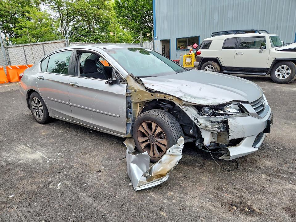 Photo 4 from auction – 2013 HONDA ACCORD with VIN 1HGCR2F30DA045019