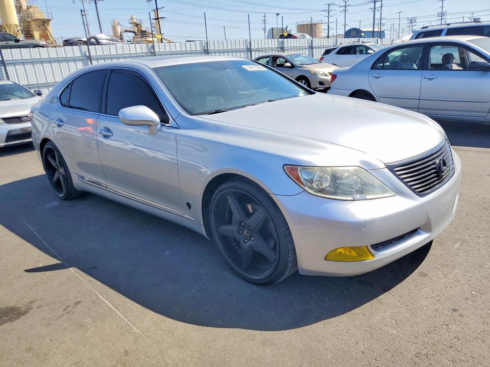 Photo 4 from auction – 2009 LEXUS LS with VIN JTHBL46F795089941