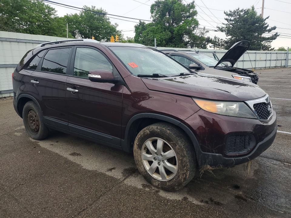Photo 4 from auction – 2013 KIA SORENTO with VIN 5XYKT4A23DG368647