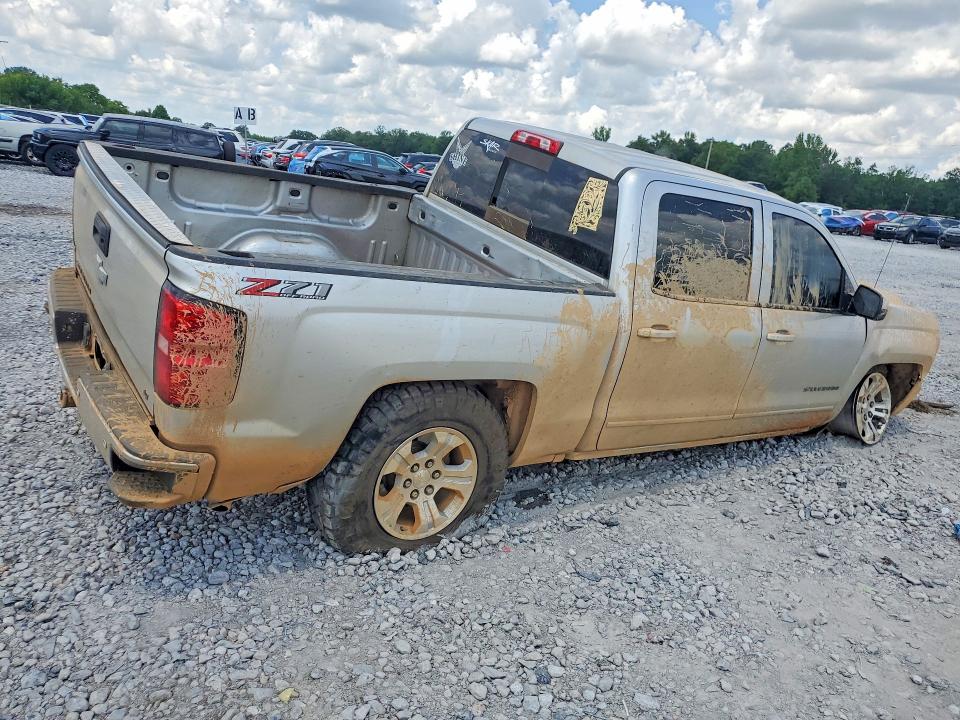 Photo 3 from auction – 2018 CHEVROLET SILVERADO with VIN 3GCUKREC4JG490880