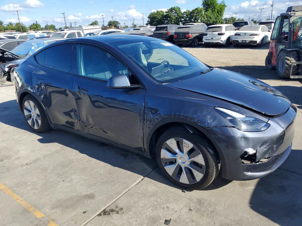 Photo 4 from auction – 2023 TESLA MODEL Y with VIN 7SAYGDED3PF941314