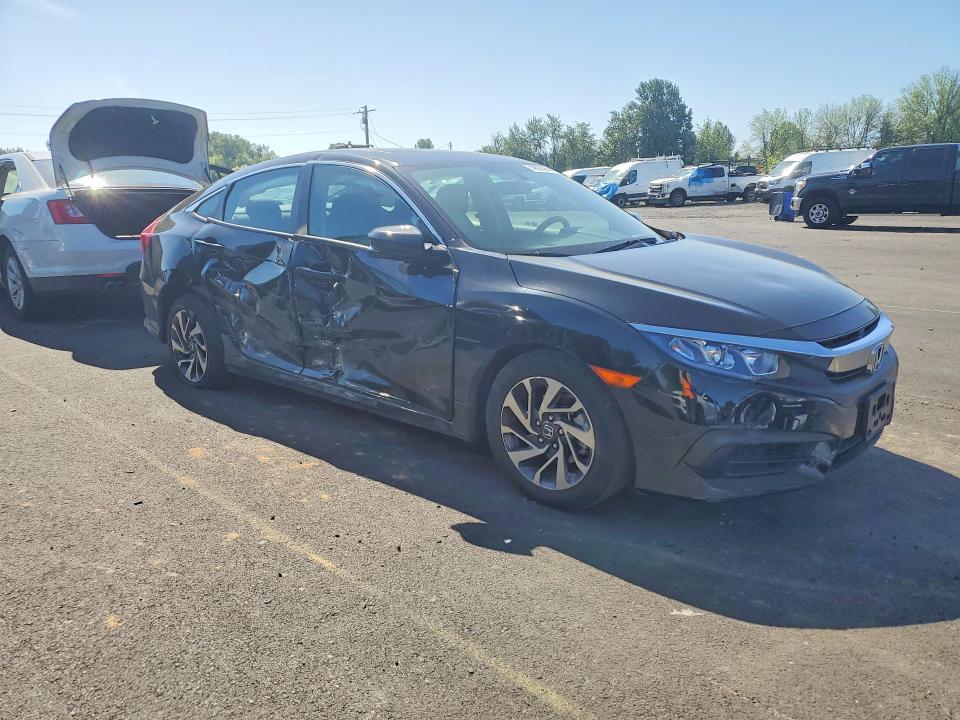 Photo 4 from auction – 2018 HONDA CIVIC with VIN 2HGFC2F75JH577476