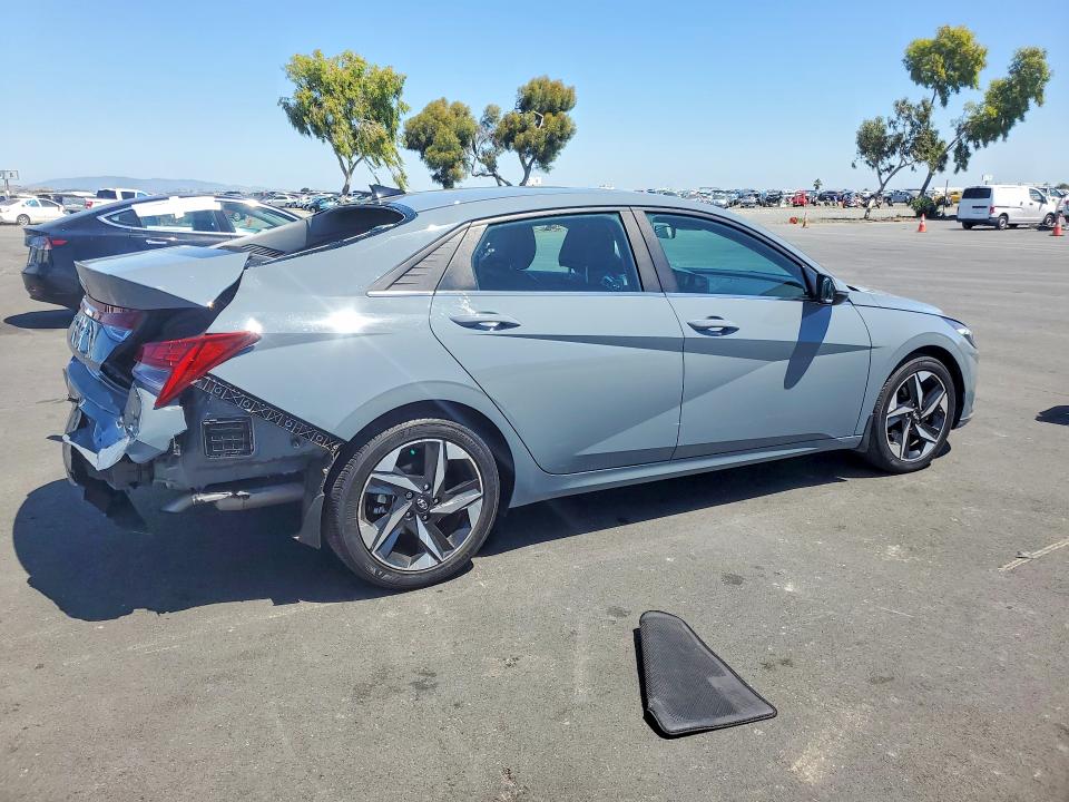Снимка 3 от търг – 2022 HYUNDAI ELANTRA с VIN KMHLN4AG1NU317086
