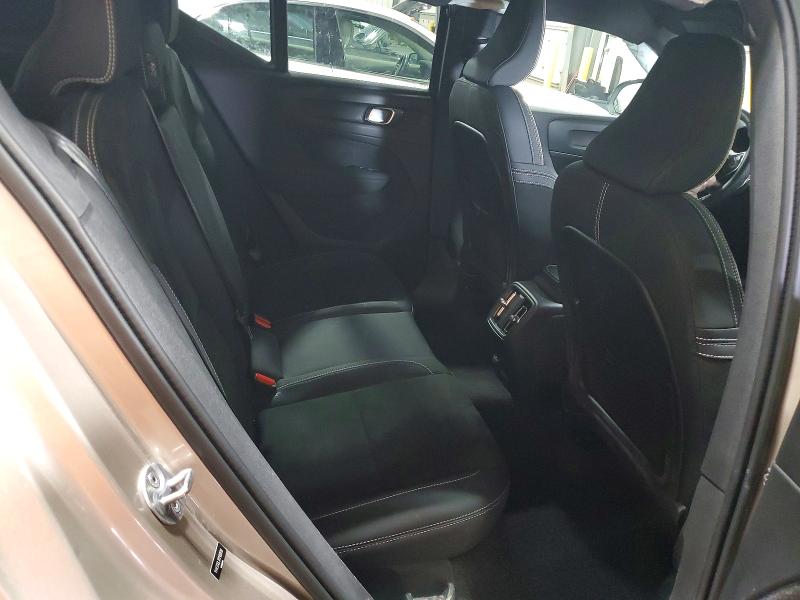 Photo 11 from auction – 2023 VOLVO XC40 with VIN YV4ED3UL3P2102839