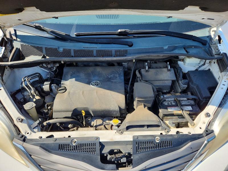 Photo 12 from auction – 2011 TOYOTA SIENNA with VIN 5TDYK3DC9BS149655
