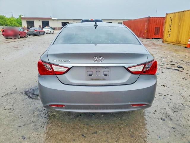 Photo 6 from auction – 2011 HYUNDAI SONATA with VIN 5NPEB4ACXBH064858