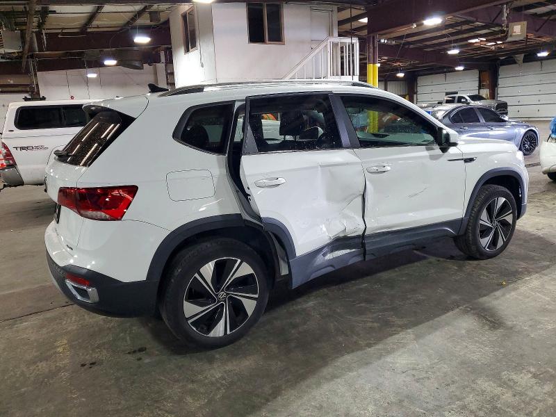 Photo 3 from auction – 2023 VOLKSWAGEN TAOS with VIN 3VVVX7B2XPM363553