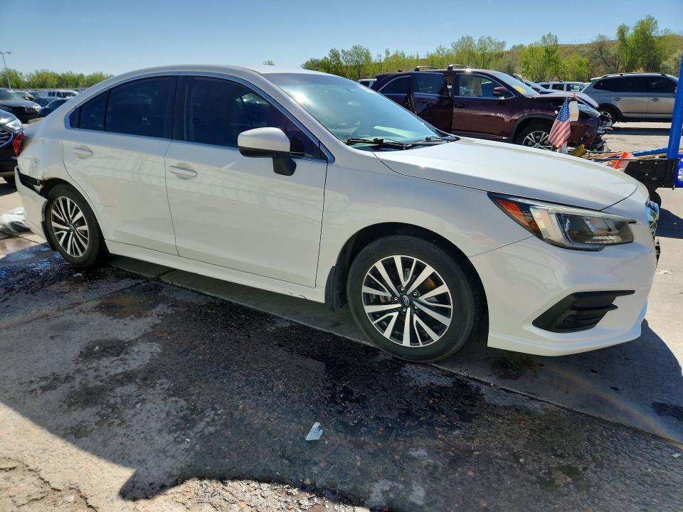 Photo 4 from auction – 2018 SUBARU LEGACY with VIN 4S3BNAC6XJ3041364