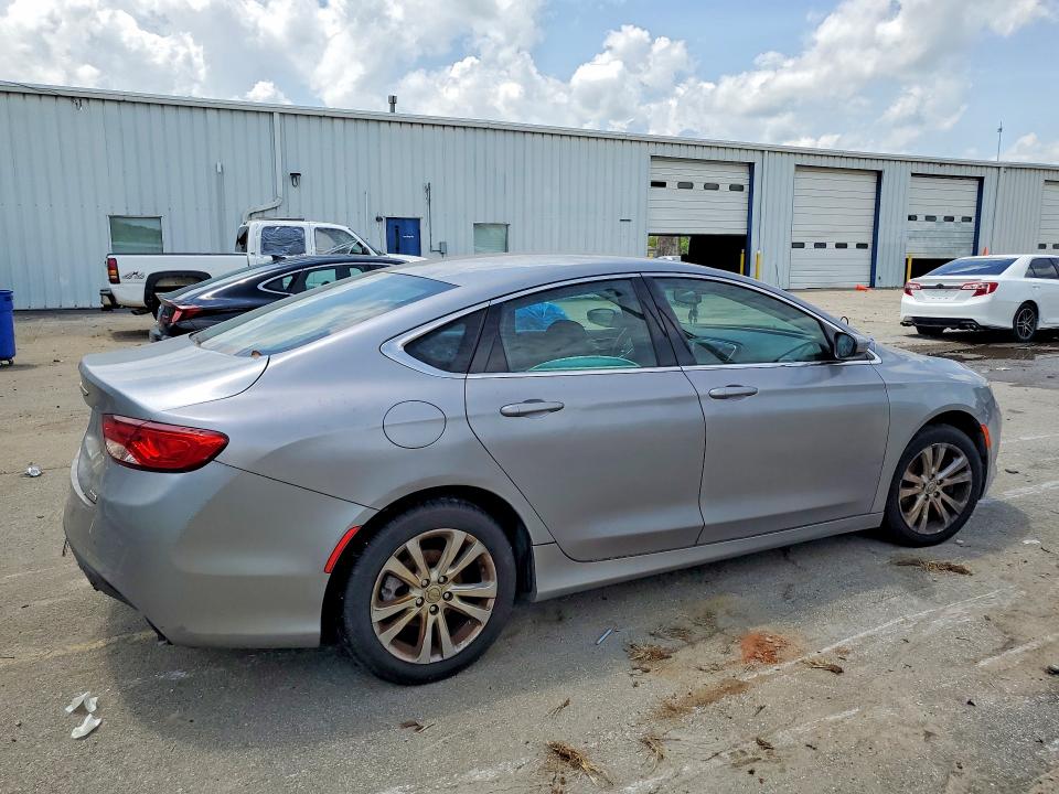 Photo 3 from auction – 2015 CHRYSLER 200 with VIN 1C3CCCABXFN577446