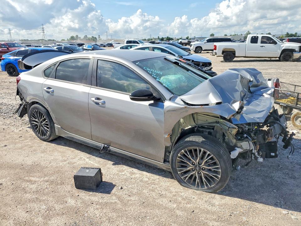Photo 4 from auction – 2023 KIA FORTE with VIN 3KPF54AD0PE663235