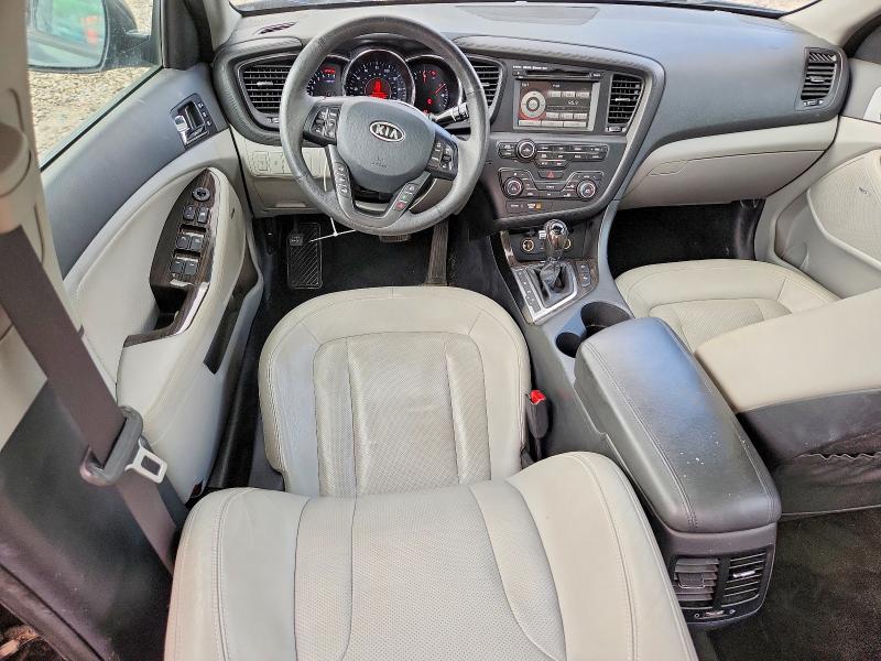 Photo 8 from auction – 2011 KIA OPTIMA with VIN KNAGN4A69B5143882