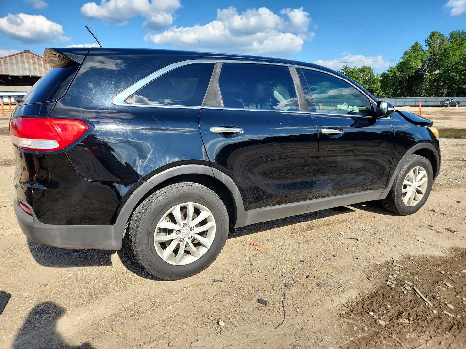 Photo 3 from auction – 2016 KIA SORENTO with VIN 5XYPG4A30GG122775
