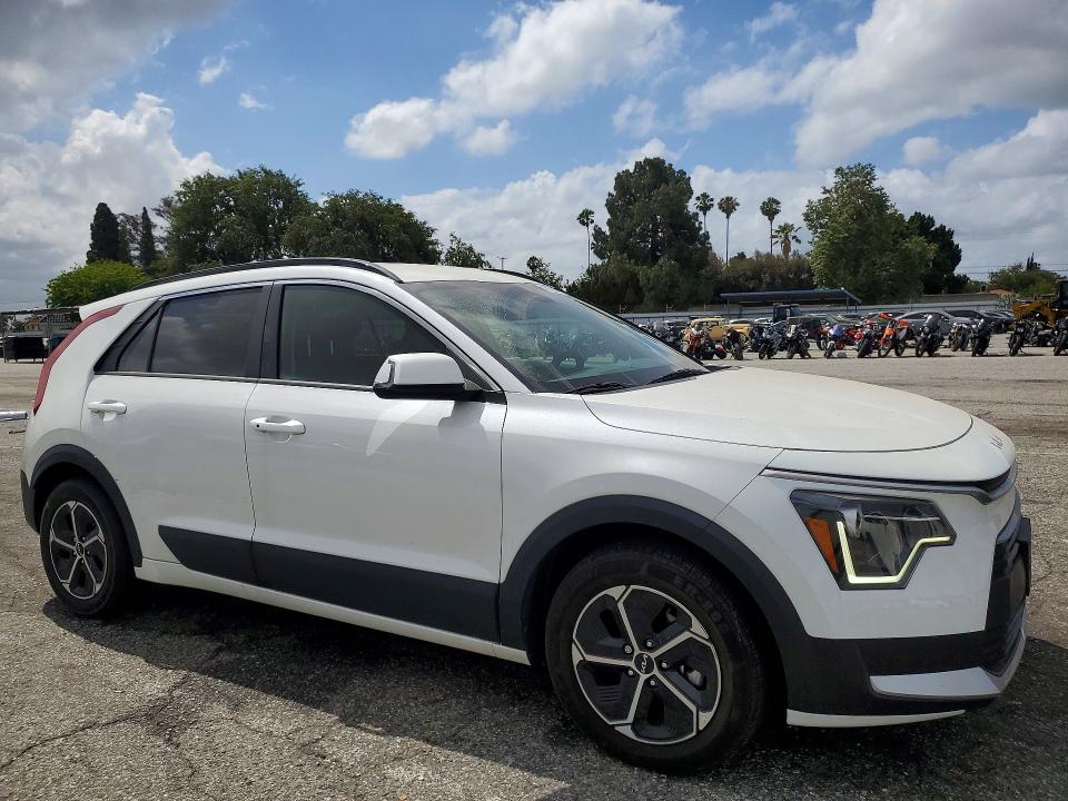 Photo 4 from auction – 2023 KIA NIRO with VIN KNDCR3LE8P5078129