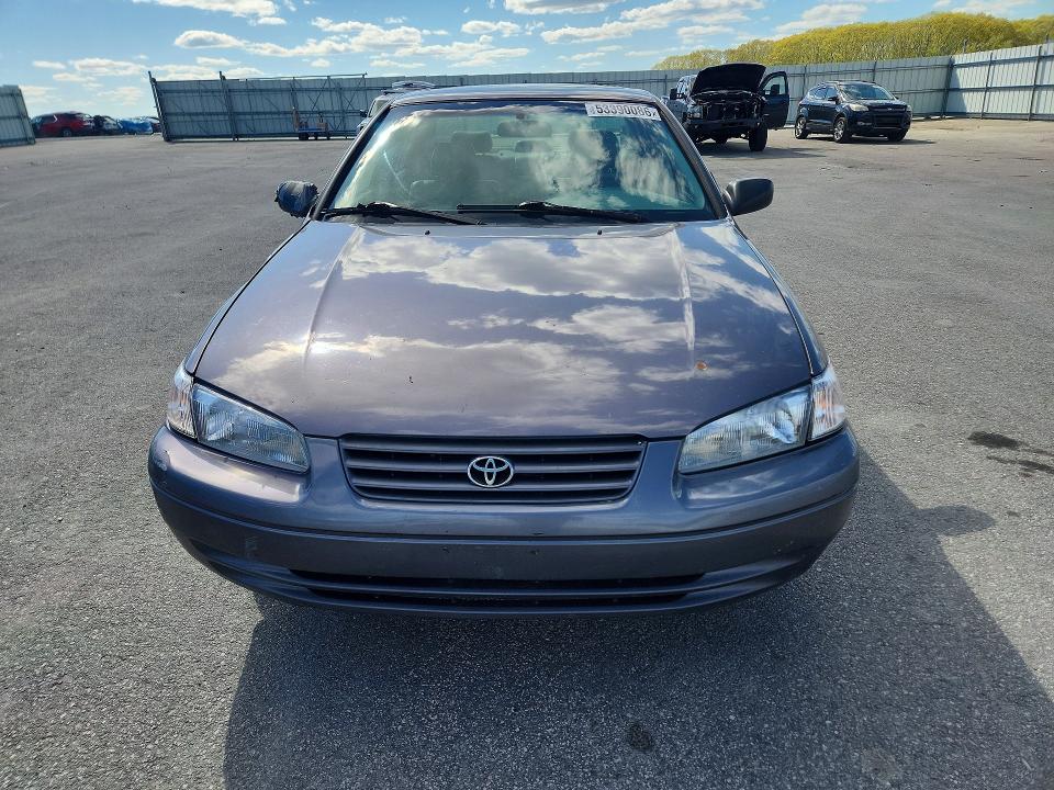 Photo 5 from auction – 1998 TOYOTA CAMRY with VIN 4T1BF28K8WU056628