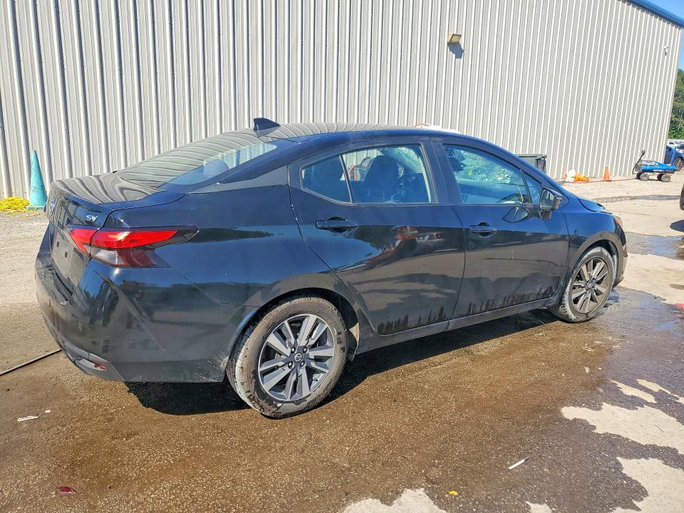 Zdjęcie 3 z aukcji – 2021 NISSAN VERSA z VIN 3N1CN8EV6ML832343