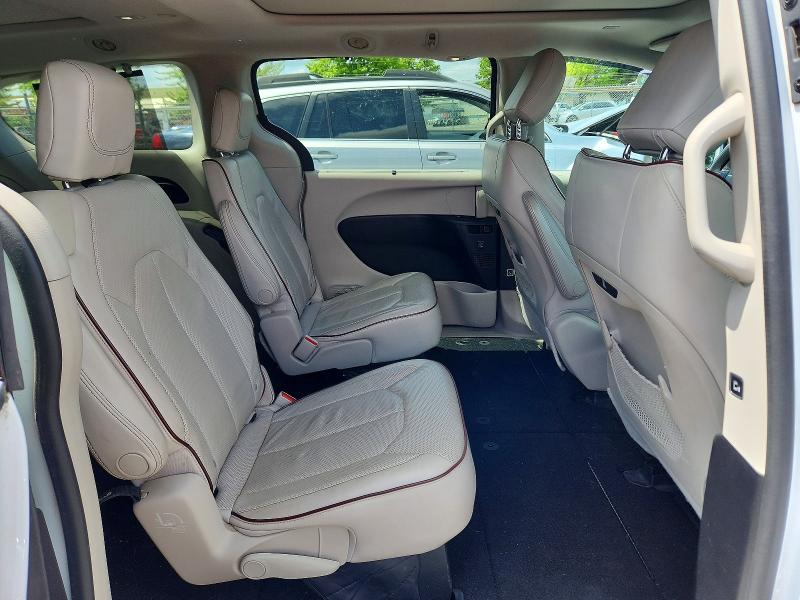 Photo 11 from auction – 2017 CHRYSLER PACIFICA with VIN 2C4RC1GG0HR505271