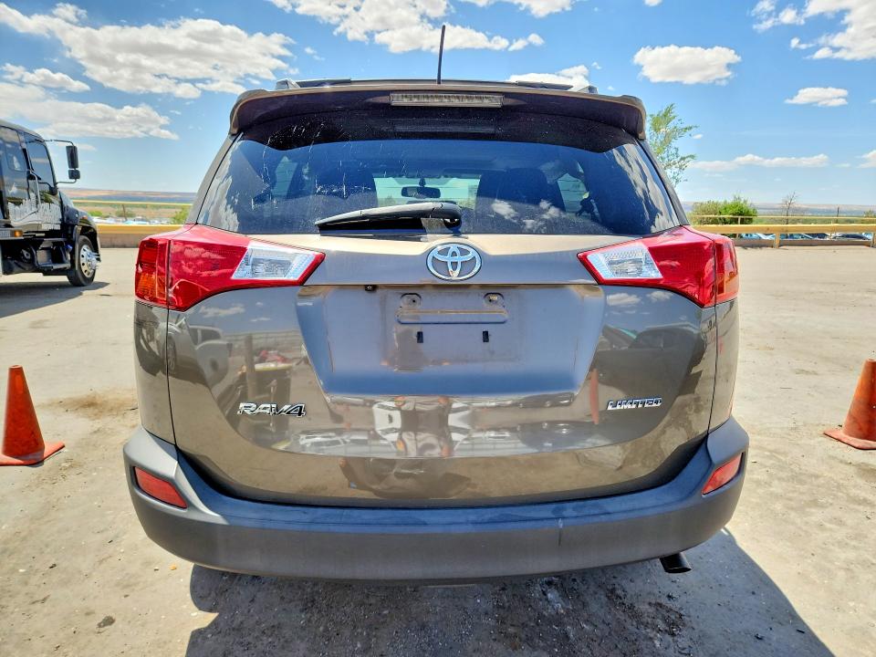 Photo 6 from auction – 2013 TOYOTA RAV4 with VIN 2T3YFREV2DW013327