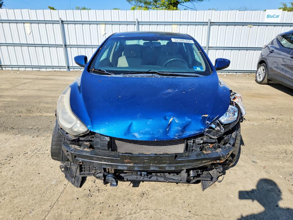 Photo 5 from auction – 2014 HYUNDAI ELANTRA with VIN KMHDH4AE1EU133907