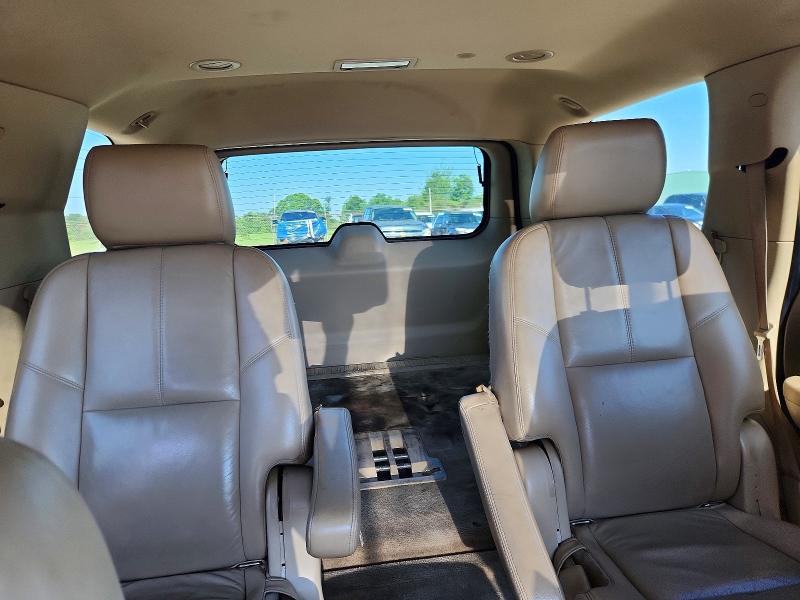 Photo 10 from auction – 2011 CHEVROLET TAHOE with VIN 1GNSCBE03BR365833