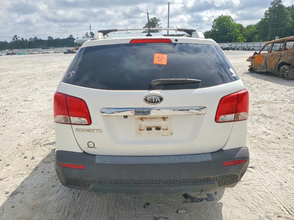Photo 6 from auction – 2012 KIA SORENTO with VIN 5XYKT3A65CG305366