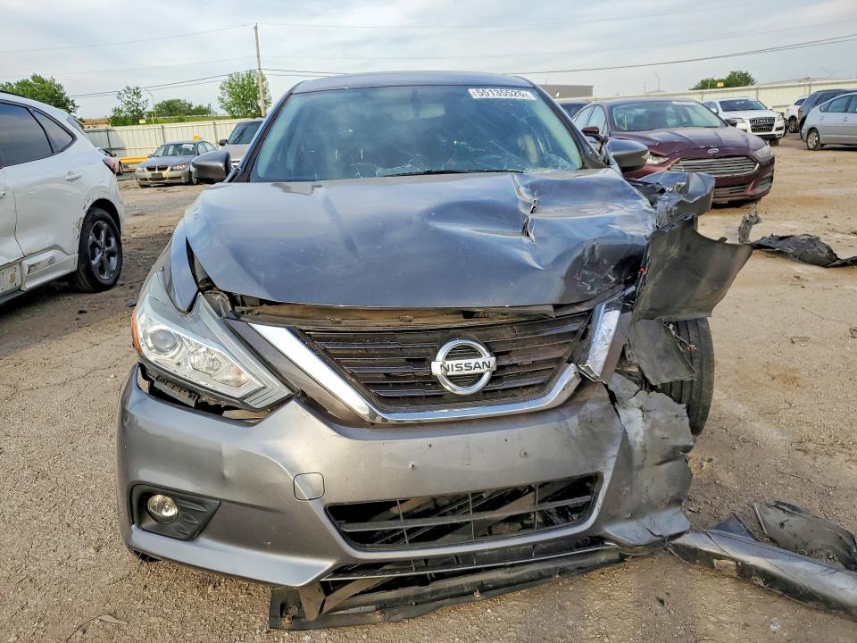 Photo 5 from auction – 2017 NISSAN ALTIMA with VIN 1N4AL3AP1HC235032