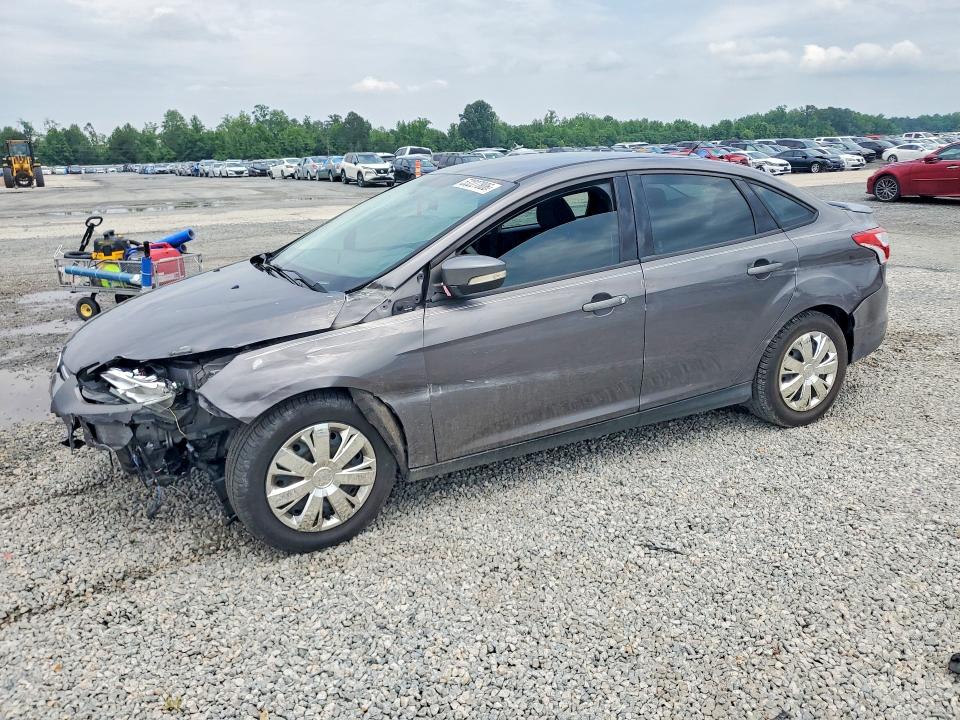 FORD FOCUS 2013 with VIN 1FADP3F23DL330118 - Photo from auction