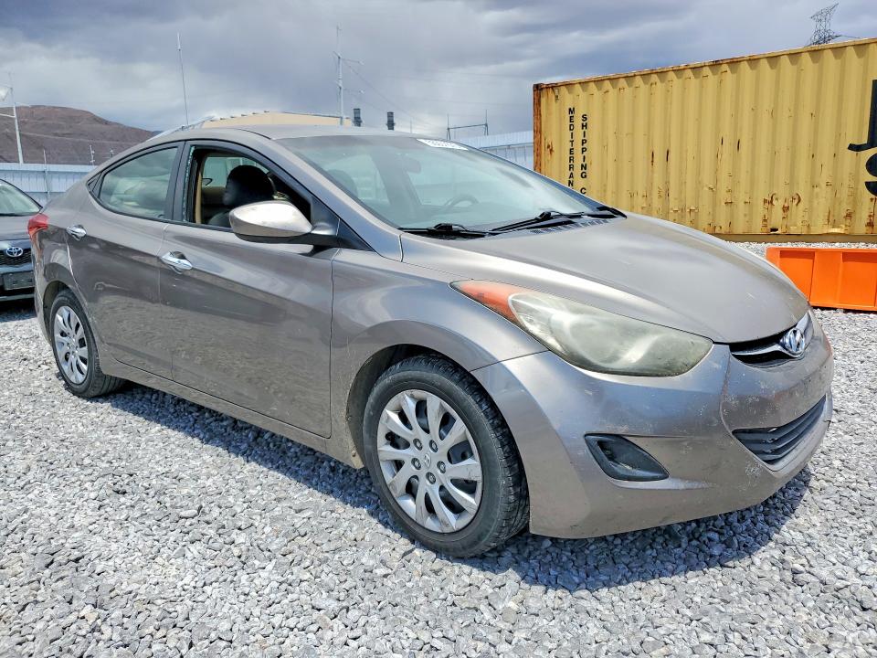 Photo 4 from auction – 2013 HYUNDAI ELANTRA with VIN 5NPDH4AE8DH213430