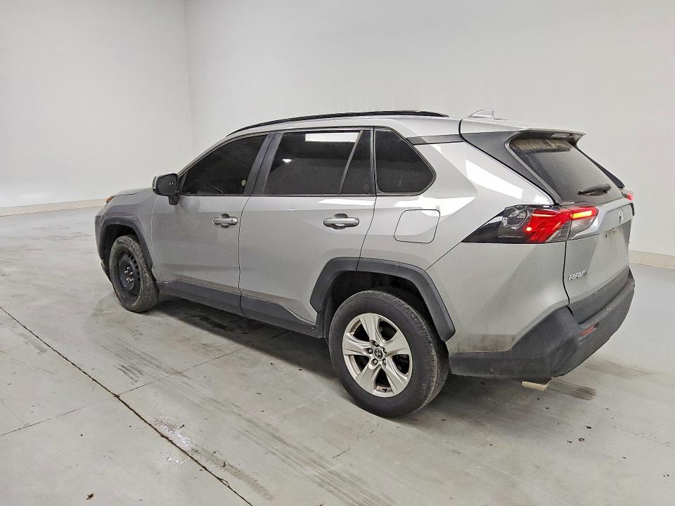 Photo 2 from auction – 2019 TOYOTA RAV4 with VIN JTMW1RFV6KD019257