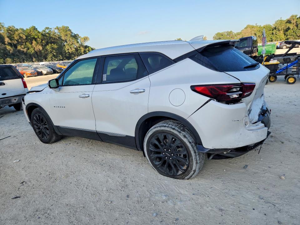 Photo 2 from auction – 2024 CHEVROLET BLAZER with VIN 3GNKBLR40RS225753
