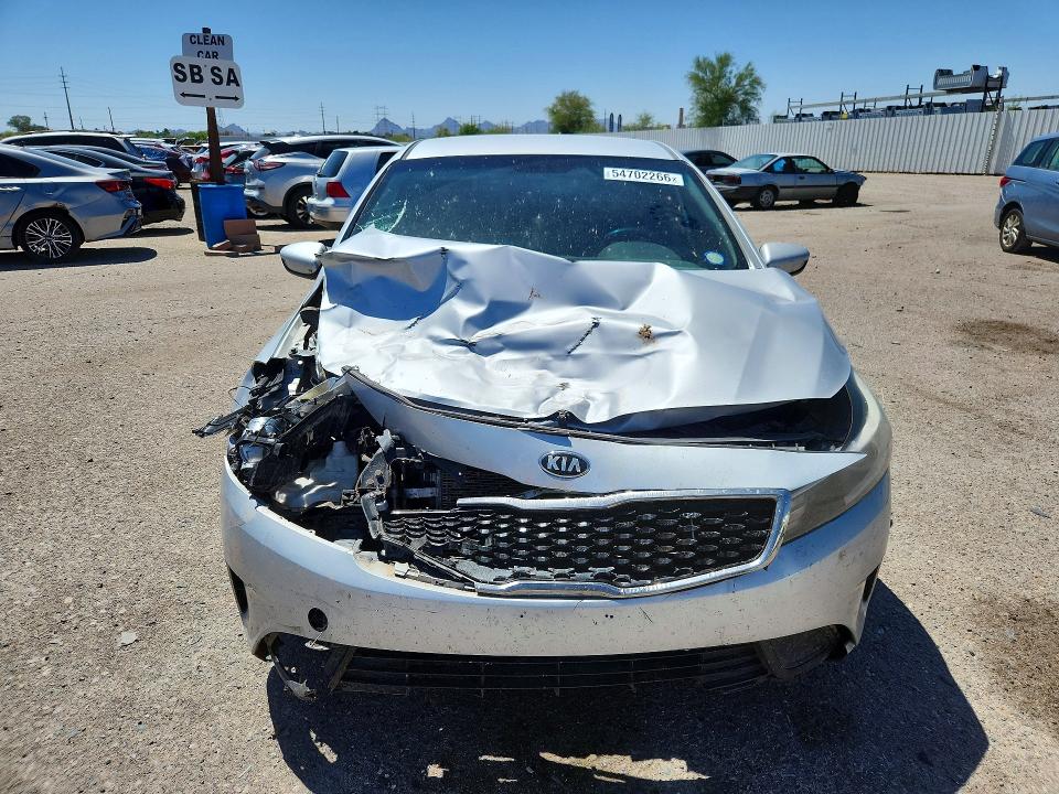 Photo 5 from auction – 2017 KIA FORTE with VIN 3KPFK4A74HE066030