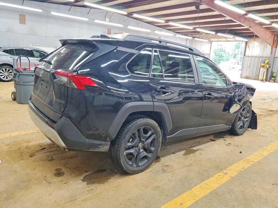 Photo 3 from auction – 2024 TOYOTA RAV4 with VIN 2T3J1RFV2RW460794