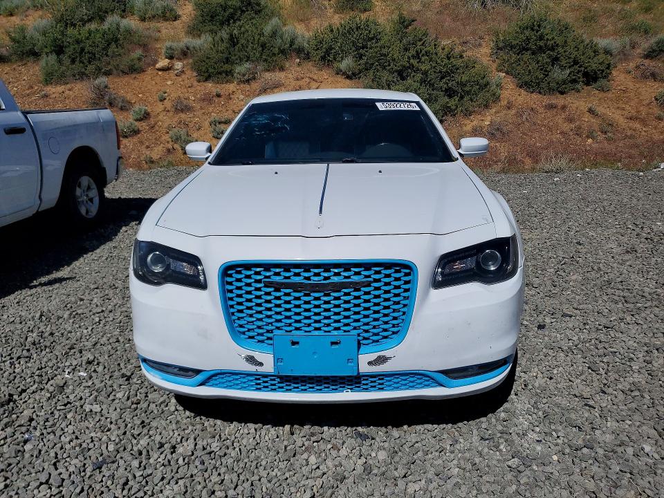 Photo 5 from auction – 2019 CHRYSLER 300 with VIN 2C3CCAGG3KH610605