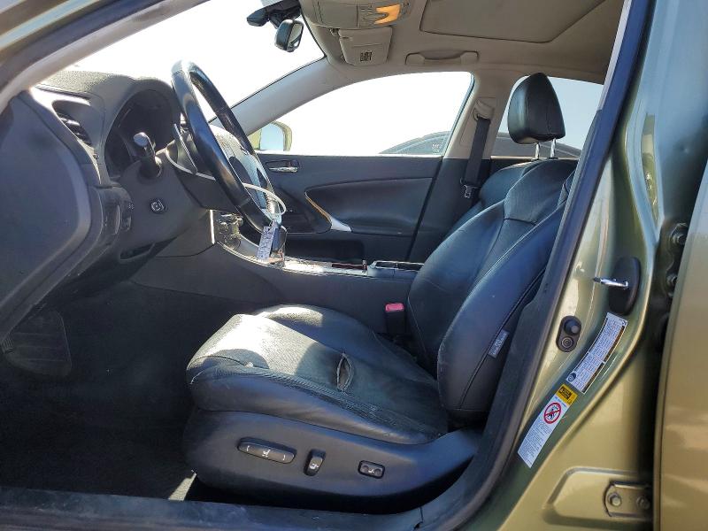 Photo 7 from auction – 2006 LEXUS IS with VIN JTHCK262262006986