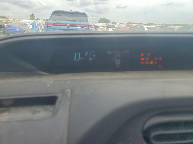 Photo 9 from auction – 2014 TOYOTA PRIUS C with VIN JTDKDTB39E1565743