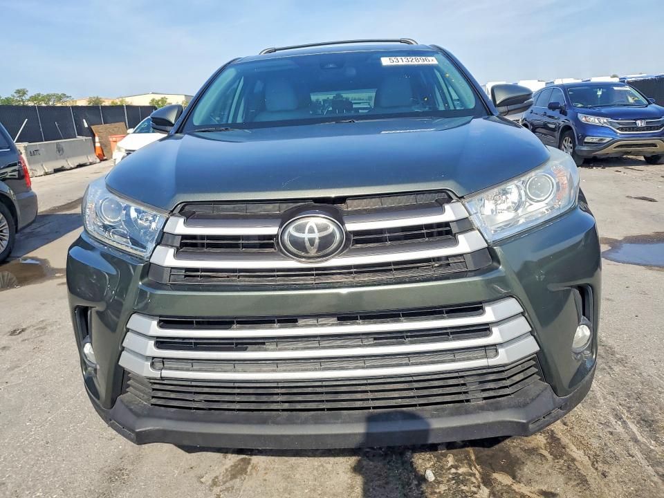 Photo 5 from auction – 2019 TOYOTA HIGHLANDER with VIN 5TDZZRFH1KS333290