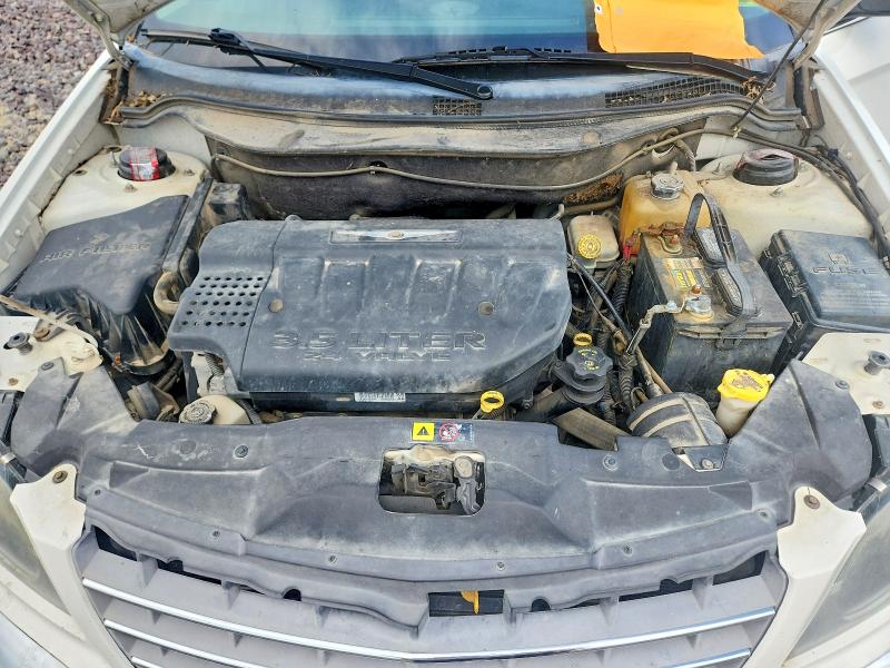 Photo 11 from auction – 2005 CHRYSLER PACIFICA with VIN 2C8GF68465R445474